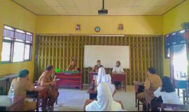 SMPN 6 ARSEL GELAR RAPAT RUTIN BERSAMA DEWAN GURU,STAF,DAN KOMITE SEKOLAH
