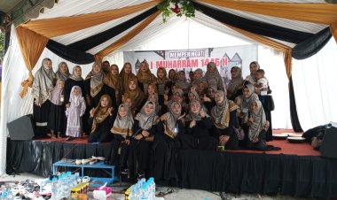 " PERINGATAN TAHUN BARU ISLAM 1 MUHARRAM 1446 H DI MAJELIS AL FALAQ DESA BATU BELAMAN DIMERIAHKAN OLEH 13 GROUP MAJELIS MAULID HABSYI "