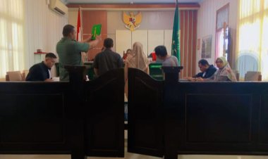 " SIDANG KEDUA KASUS PEMALSUAN IJAZAH KADES AMIN JAYA : FAKTA MENGEJUTKAN TERUNGKAP, SRI WAHYUNI TERANCAM PIDANA DAN KEHILANGAN JABATAN " 