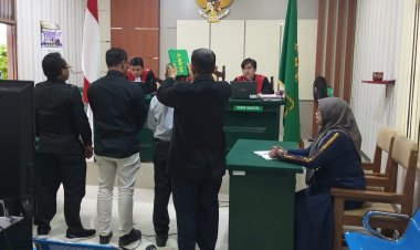 "MENGEJUTKAN! SIDANG KETIGA KASUS PEMALSUAN IJAZAH SRI WAHYUNI : FAKTA BARU DAN SAKSI KUNCI BONGKAR STRATEGI MANIPULASI PILKADES "