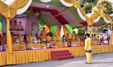 " GEMURUH SEMANGAT BUDAYA : PAWAI NASI ADAB HUT KOBAR KE-65 MEMIKAT RIBUAN MATA "