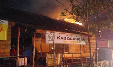 " KEBAKARAN HEBAT LAHAP DAPUR RUMAH MAKAN KAGONANGAN : DUGAAN BERASAL DARI KEBOCORAN GAS YANG NYARIS PICU BENCANA!