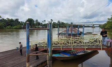 " POLSEK KOTAWARINGIN LAMA LAKUKAN PATROLI SUNGAI SERTA PERINGATKAN WARGA DARI ANCAMAN HUJAN DERAS DAN BANJIR " 