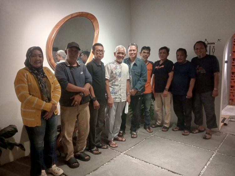 " KONSOLIDASI UNTUK AKSI NYATA : AMPK BERSAMA PEMBINA H. EKO SOEMARNO GELAR MUSYAWARAH STRATEGIS DI TERAS KOPI " 