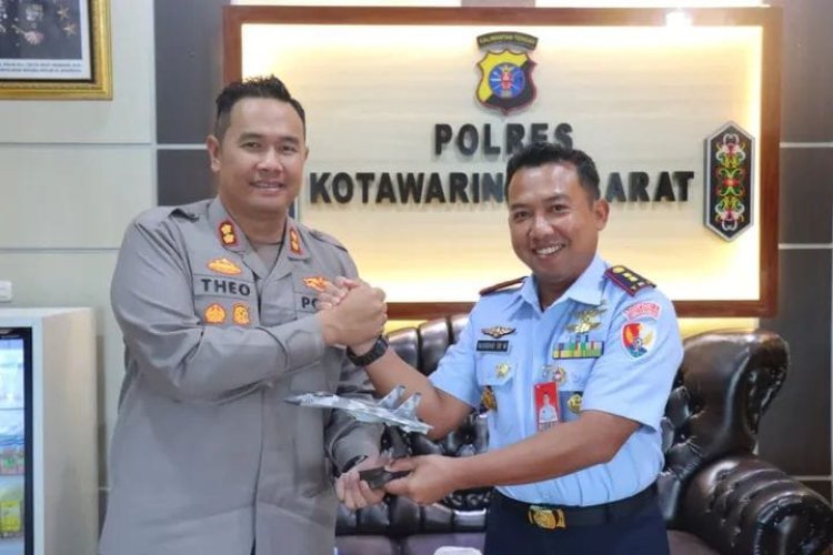 " SATU KOMANDO DEMI KAMTIBMAS KOBAR : KAPOLRES DAN DANLANUD ISKANDAR TEGUHKAN SINERGI STRATEGIS DI TENGAH TANTANGAN KEAMANAN ERA BARU "