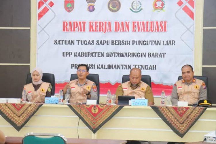 “ WAKAPOLRES KOBAR PIMPIN RAPAT STRATEGIS SABER PUNGLI DI AULA INSPEKTORAT : SATGAS GELAR EVALUASI KINERJA DAN RUMUSKAN LANGKAH-LANGKAH PENCEGAHAN TERUKUR ”