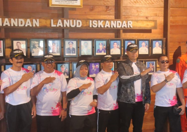 " WARNA-WARNI SEMANGAT BHAKTI NEGERI : KAPOLRES KOBAR BERSAMA FORKOPIMDA MERIAHKAN COLOUR RUN 6K DI LANUD ISKANDAR UNTUK HUT KE-74 KOOPSUD I "