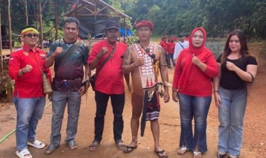 " DPC GERBANG DAYAK KOBAR BERGABUNG DALAM LAUTAN MERAH PERJUANGAN DI RAKERNAS II DAN HUT KE-6 KERAMAT LUANG GRAHA ”