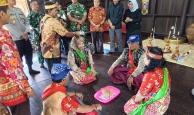 “ PATIH GUCI DAN PATIH AGUNG SETIAJAYA: GELAR ADAT DAYAK UNTUK BUPATI DAN WABUP KOBAR, SIMBOL HARMONI SERTA PENGHORMATAN BUDAYA DI ACARA NYANGKOLATAN MANTIR ”