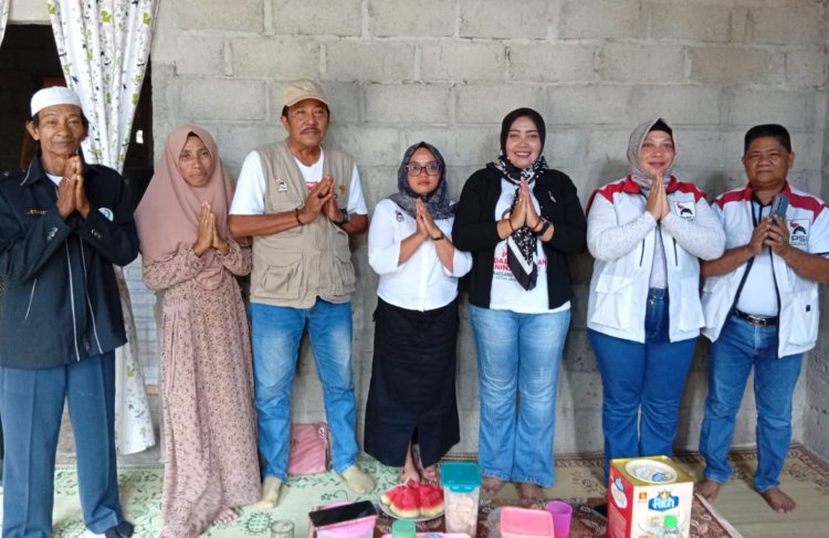 " DARI KONSOLIDASI KE INSPIRASI : DPD PSI KOBAR PADUKAN POLITIK DAN PEMBERDAYAAN DI KECAMATAN PANGKALAN LADA "